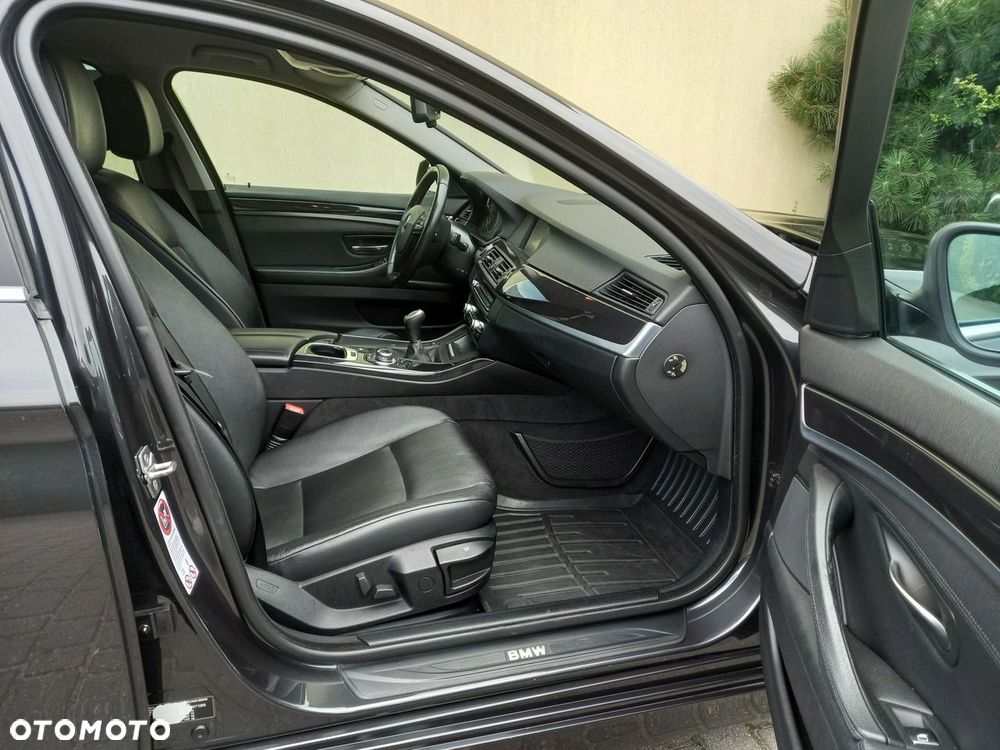 BMW Seria 5 520d Special Edition - 18