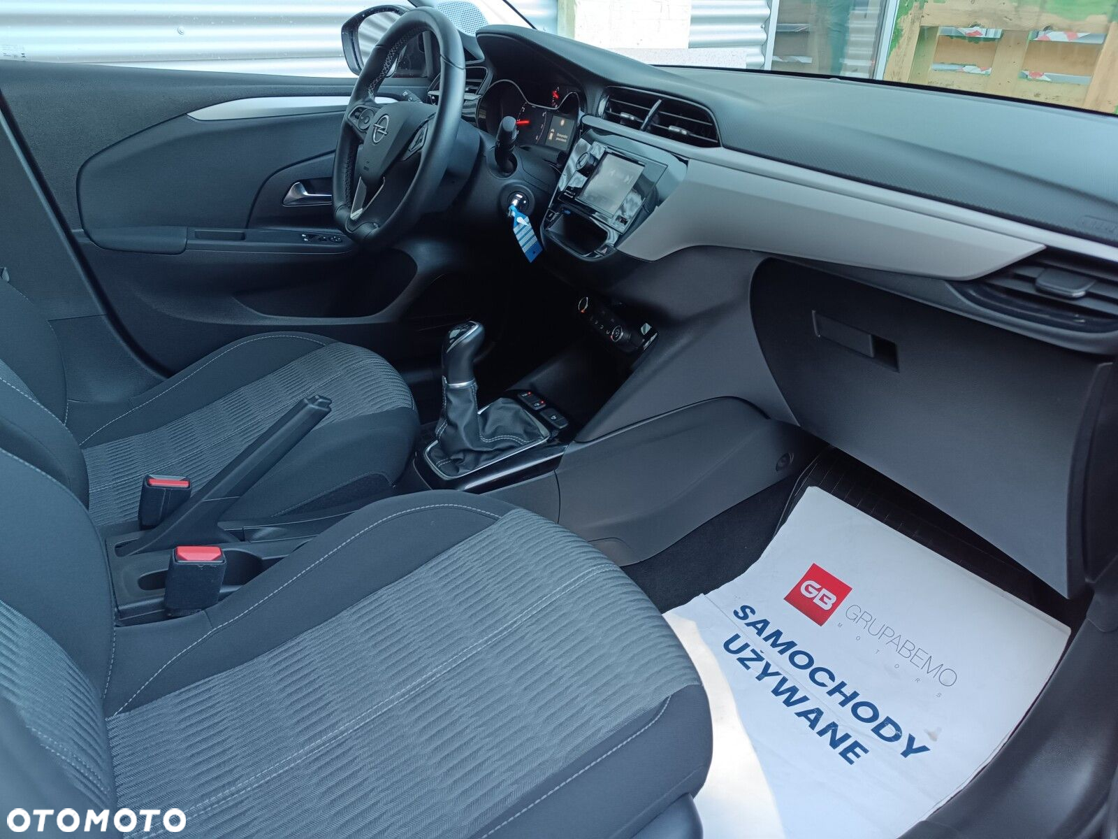 Opel Corsa 1.2 Business S&S - 11