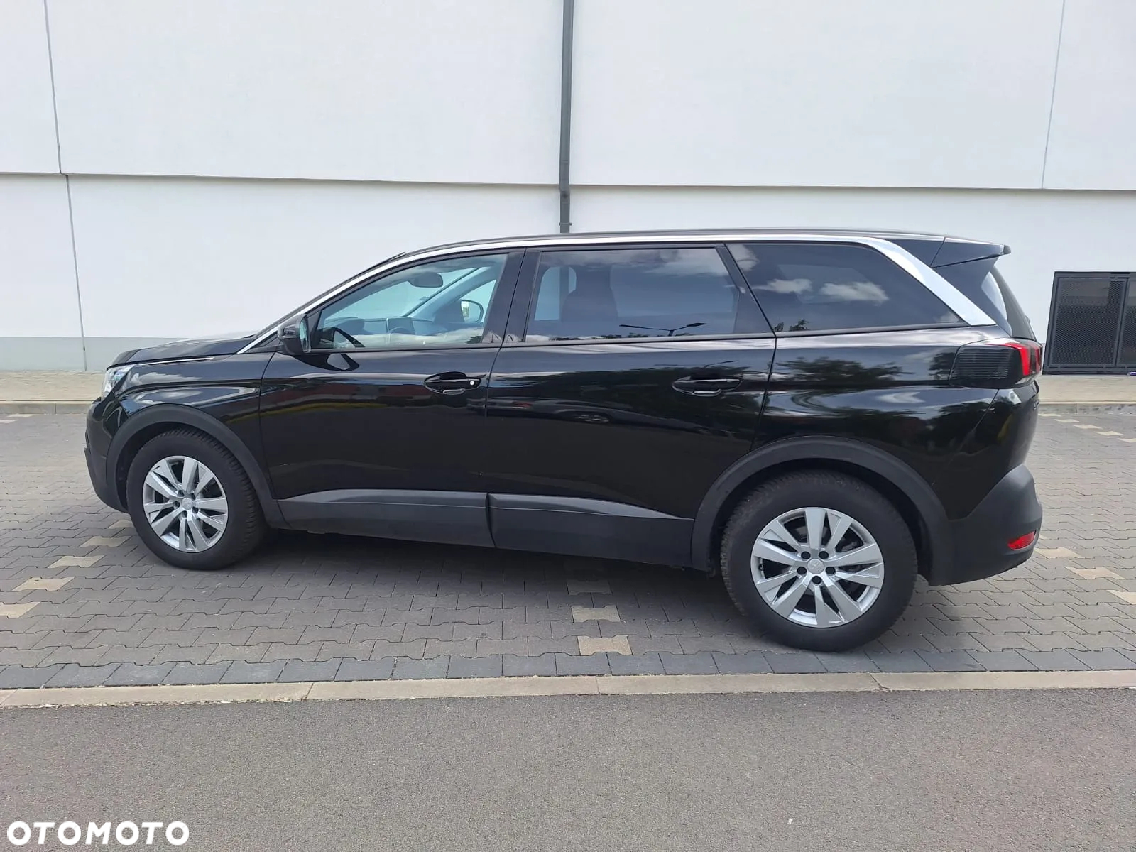 Peugeot 5008 1.5 BlueHDi Active S&S EAT8 - 4
