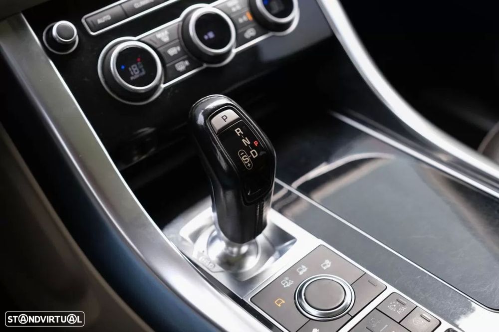 Land Rover Range Rover Sport 3.0 TDV6 HSE Dynamic - 13