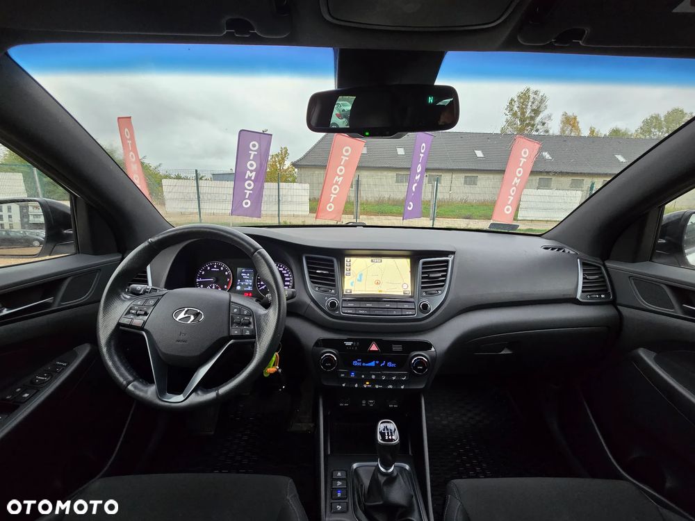 Hyundai Tucson 1.6 GDI BlueDrive GO 2WD - 29
