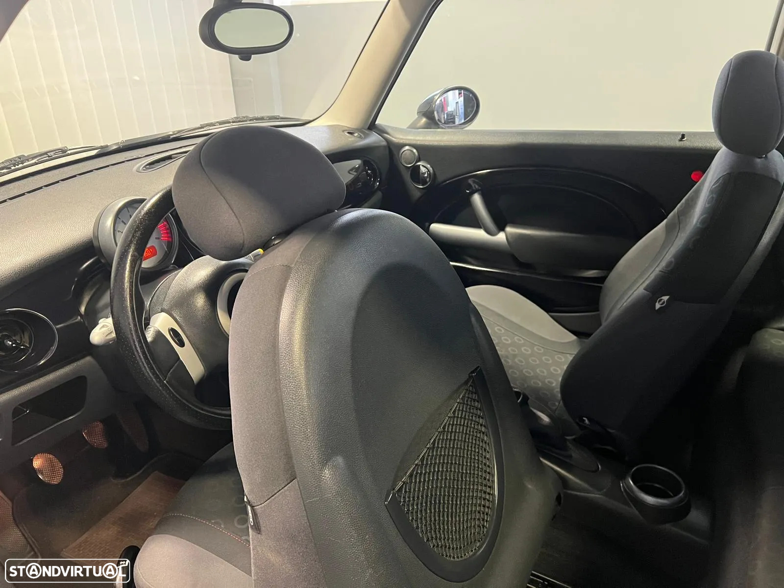 MINI 3 Portas One 1.6 - 9