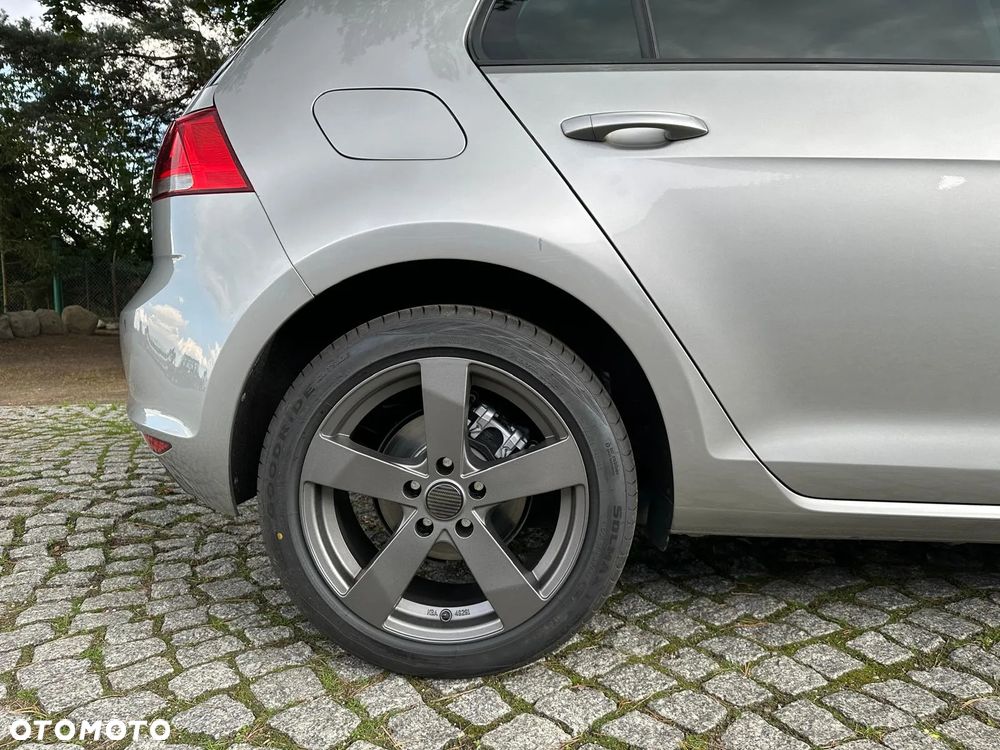 Volkswagen Golf 1.2 TSI BlueMotion Technology Comfortline - 9