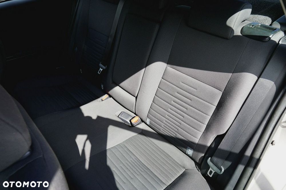 Toyota Auris Hybrid 135 Comfort - 14