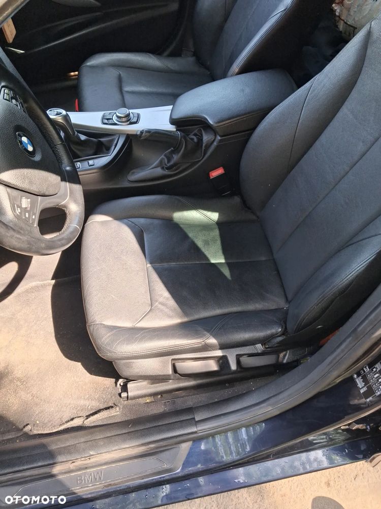 BMW Seria 3 318d DPF - 10