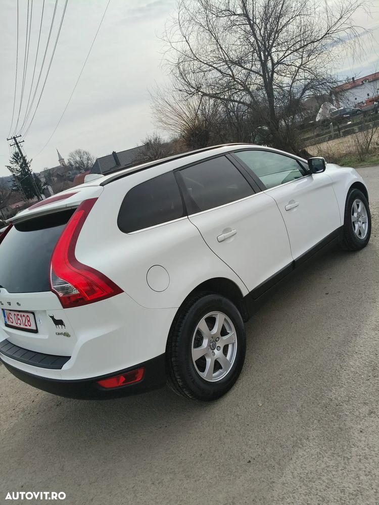 Volvo XC 60 DRIVe Momentum - 5