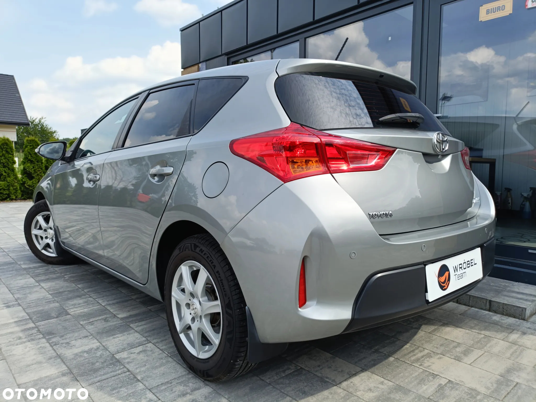 Toyota Auris 1.4 D-4D Active - 3