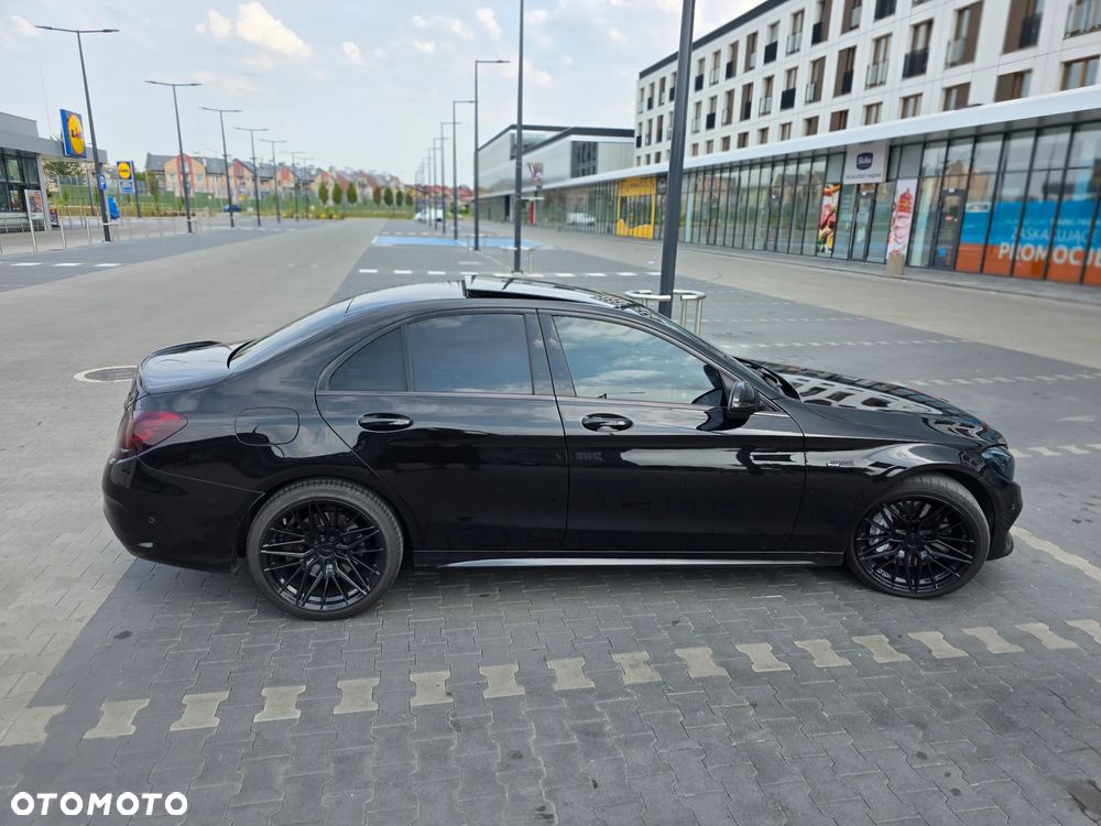 Mercedes-Benz Klasa C AMG 43 4-Matic - 16