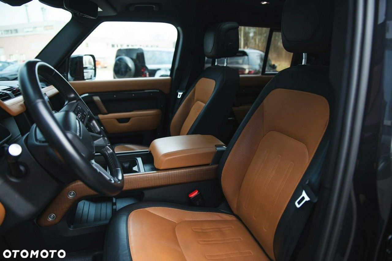 Land Rover Defender - 15