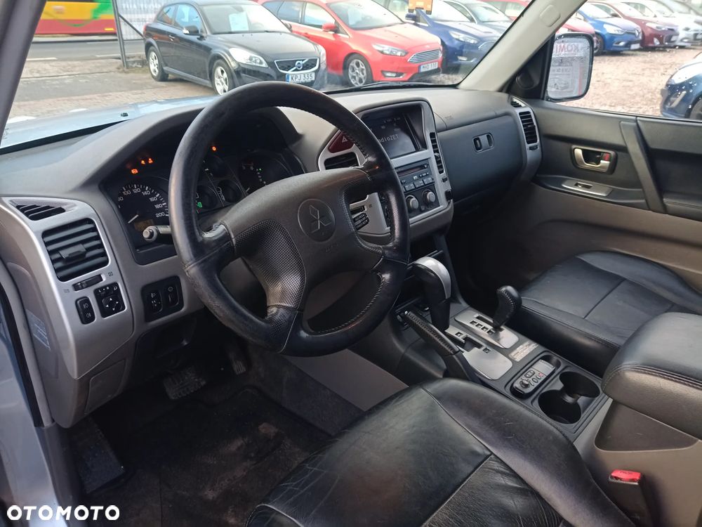 Mitsubishi Pajero 3.2 DI-D Edition 20 - 11