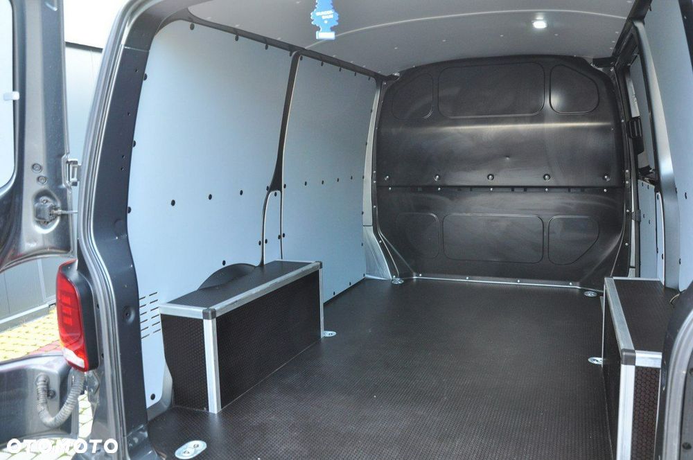 Volkswagen Transporter - 16