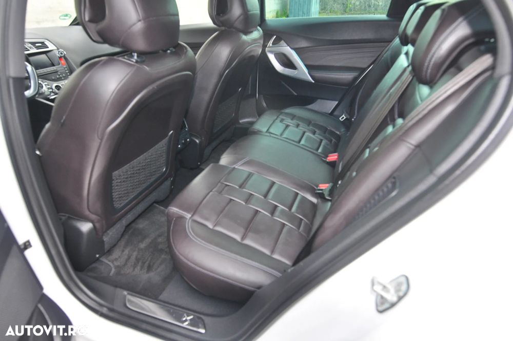 Citroën DS5 Hybrid4 Aut. Business Class - 9
