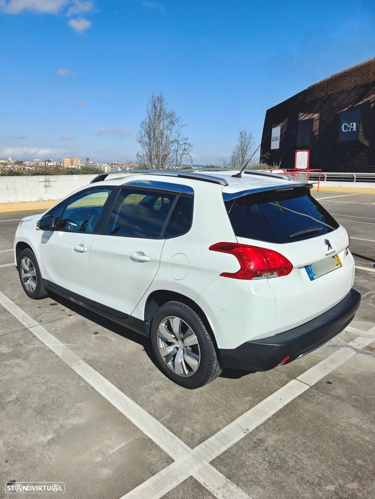 Peugeot 2008 1.2 PureTech Style - 3