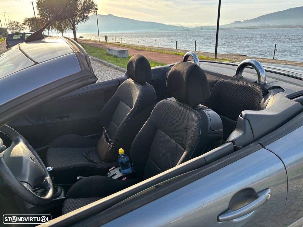 Peugeot 207 CC 1.6 HDi FAP - 13