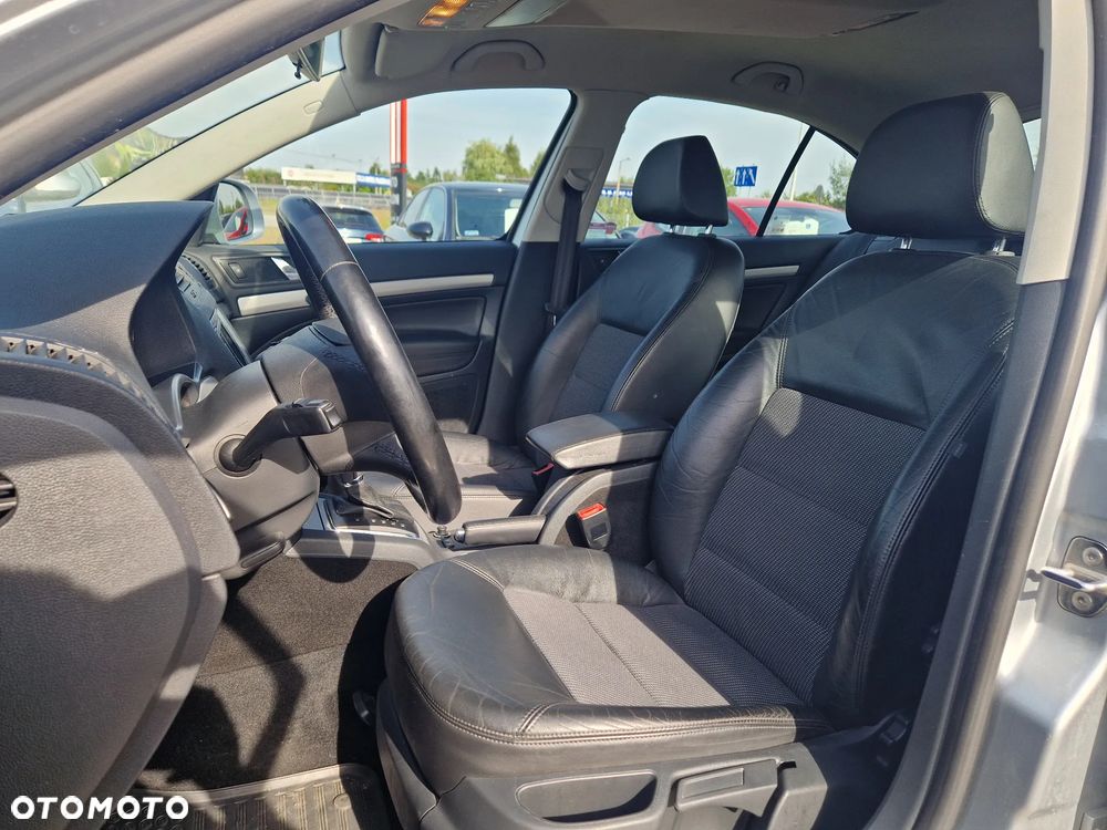 Skoda Octavia 2.0 TSI DSG RS - 14