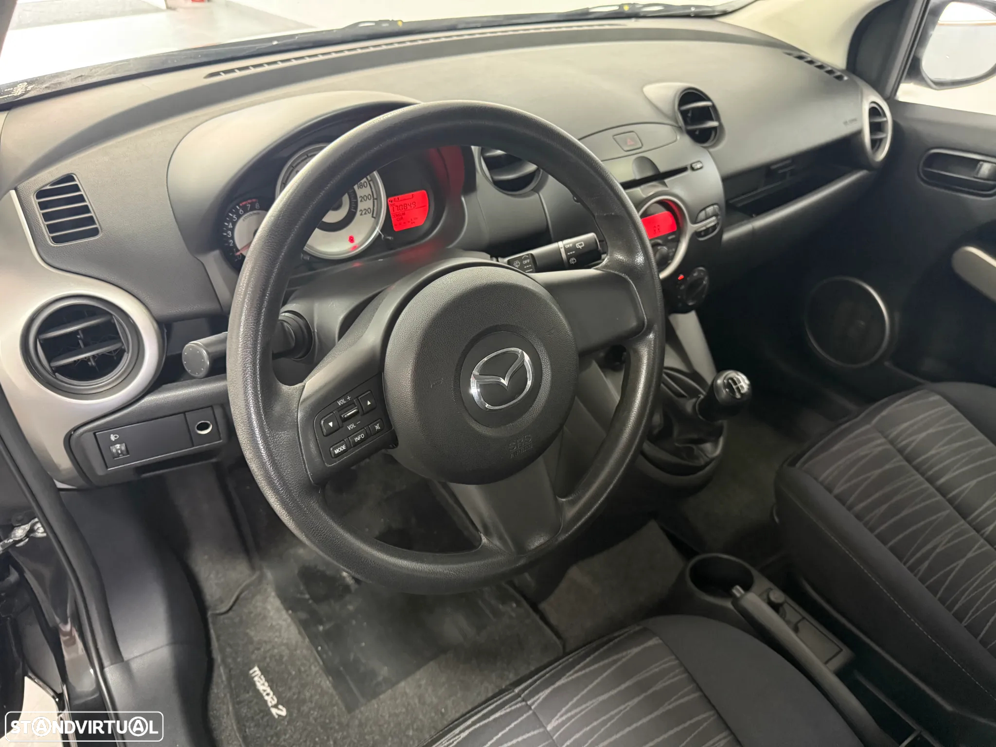 Mazda 2 1.3 MZR Comfort - 9