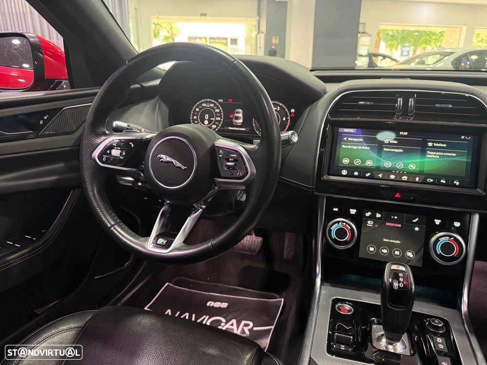 Jaguar XE D180 Aut. R-Dynamic S - 21