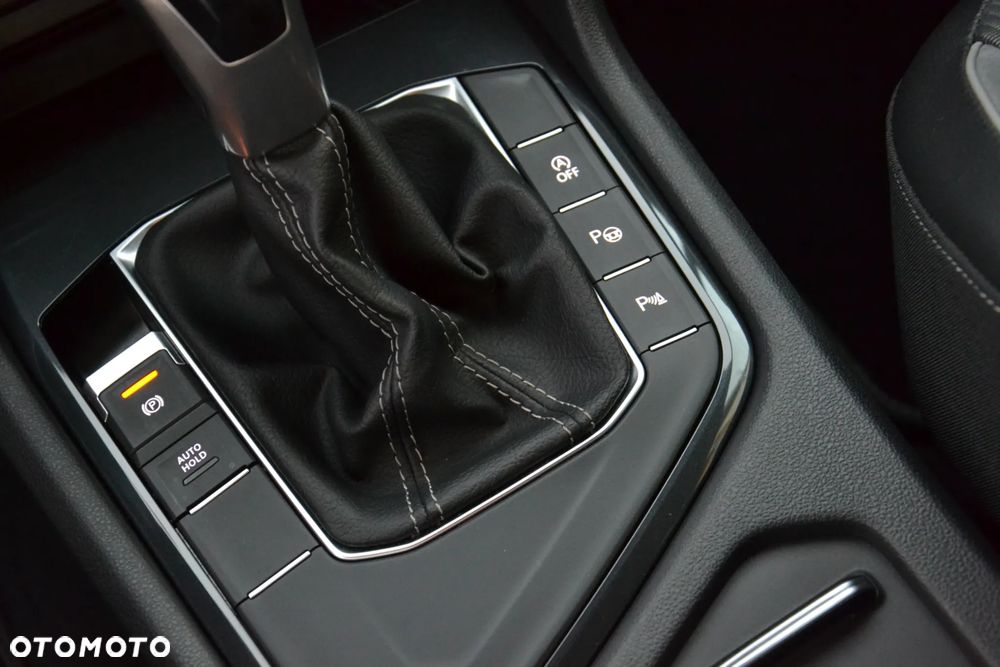 Volkswagen Tiguan 2.0 TDI SCR DSG R-Line - 22