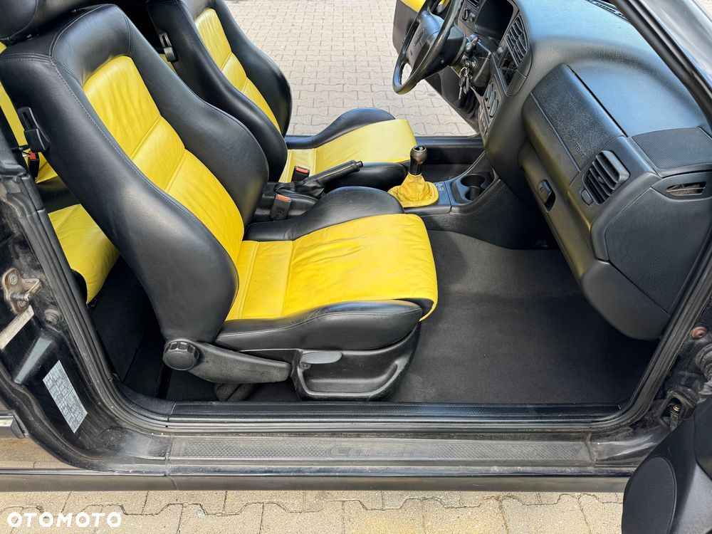 Volkswagen Golf - 21