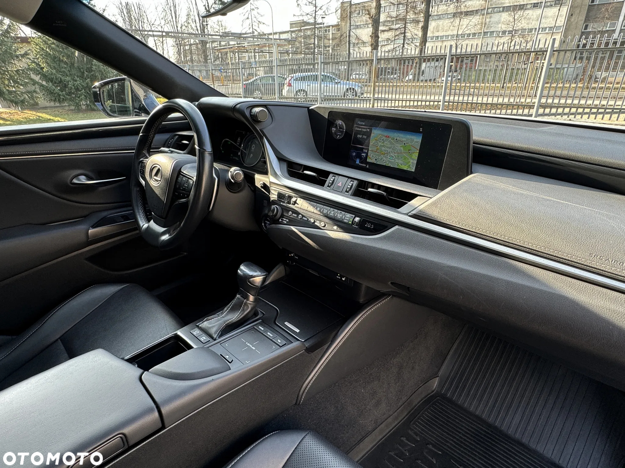 Lexus ES 300h Elegance - 24