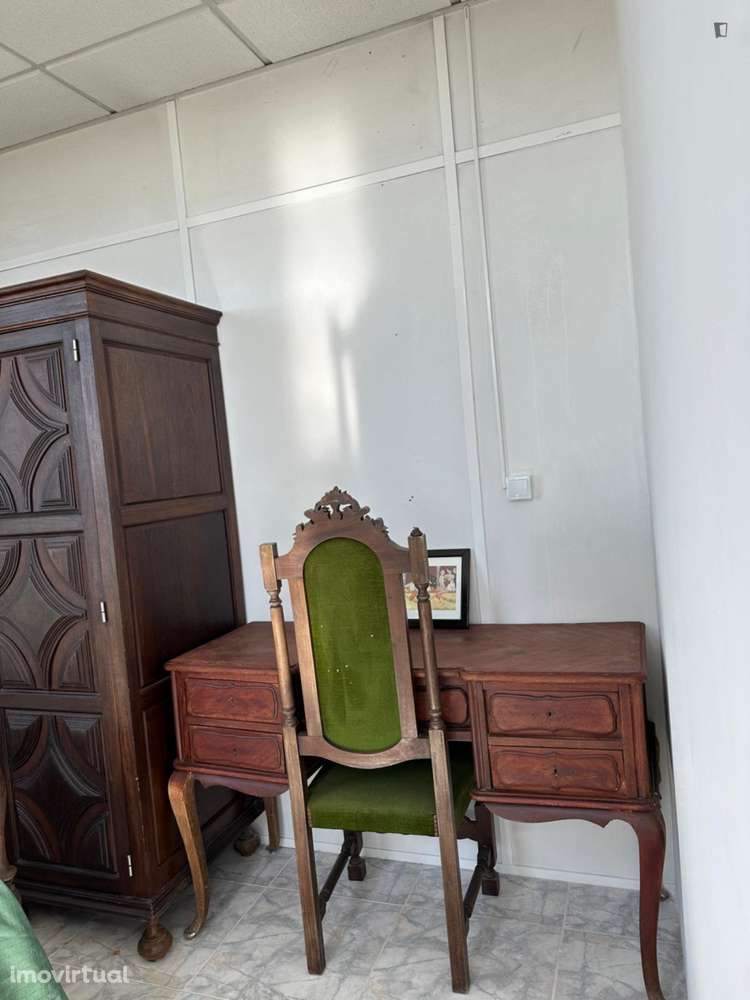 Quarto - localizado em Lisbon - Grande imagem: 3/17