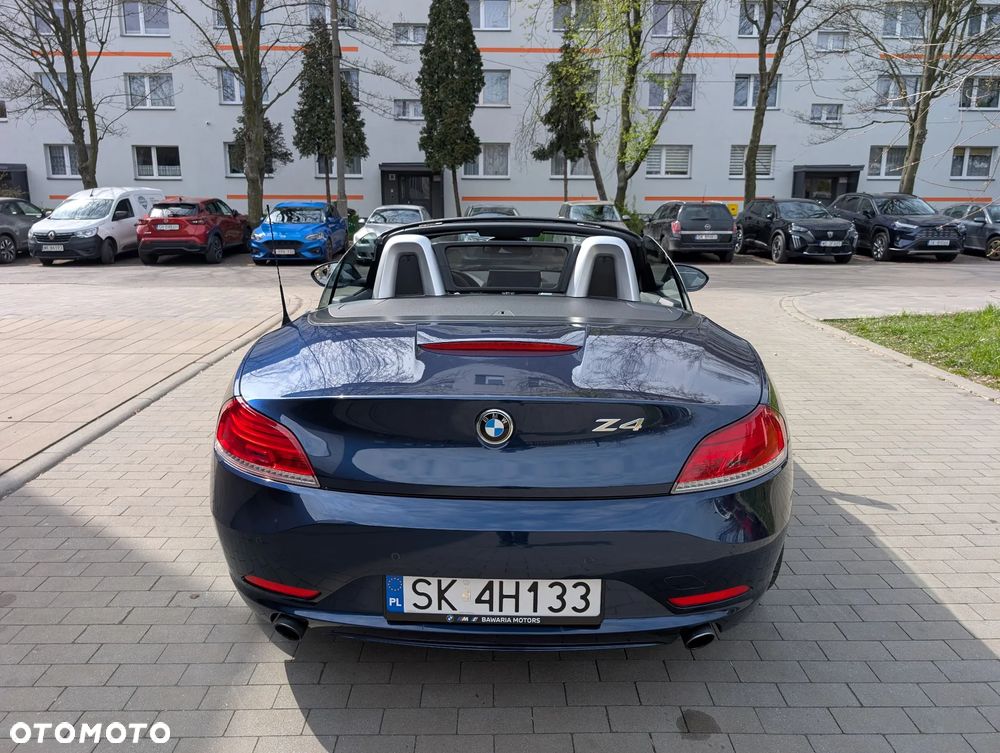 BMW Z4 sDrive35i - 13