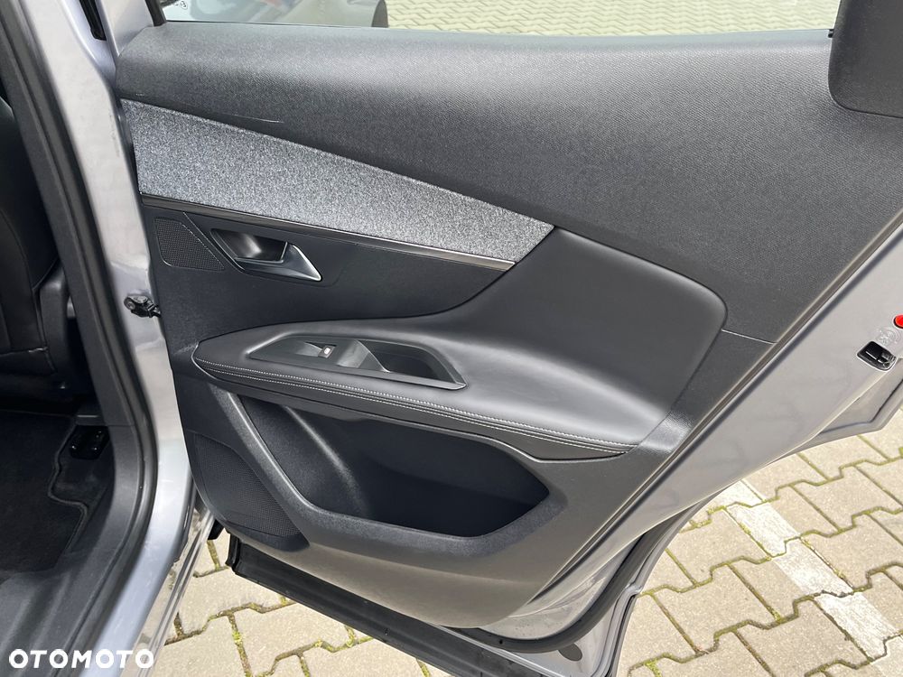 Peugeot 3008 BlueHDi 130 Stop & Start Allure - 28