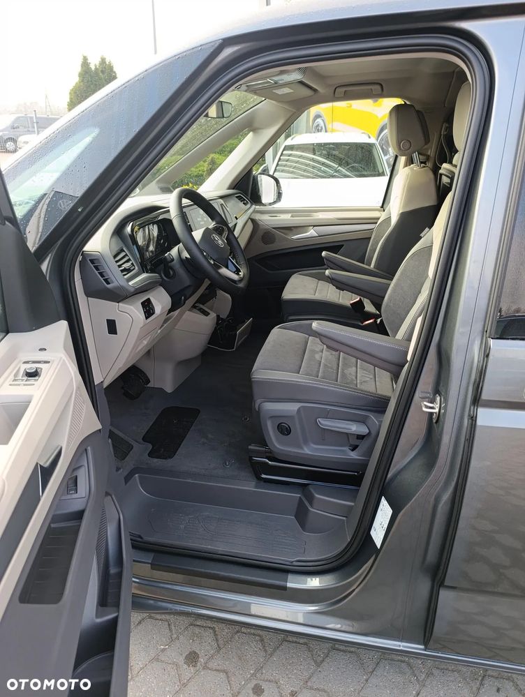 Volkswagen Multivan - 12