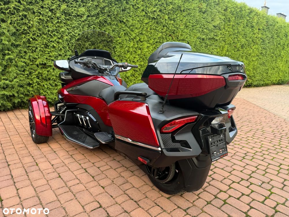 Can-Am Spyder - 6