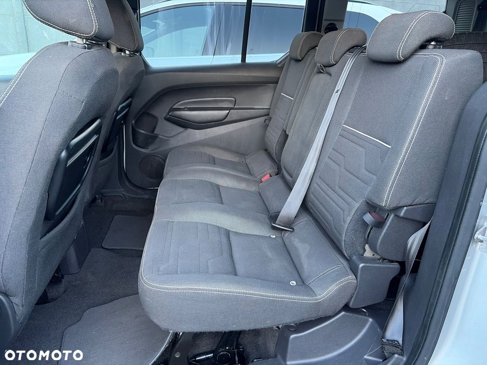 Ford Transit Connect - 8