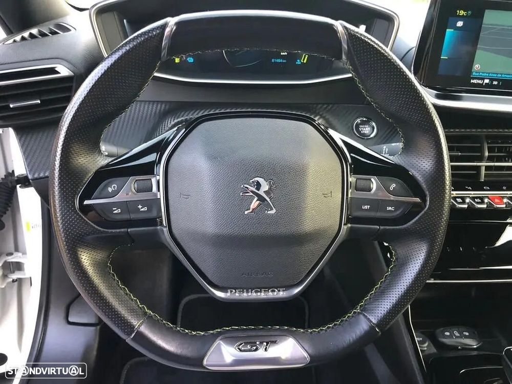 Peugeot e-2008 GT+ - 13