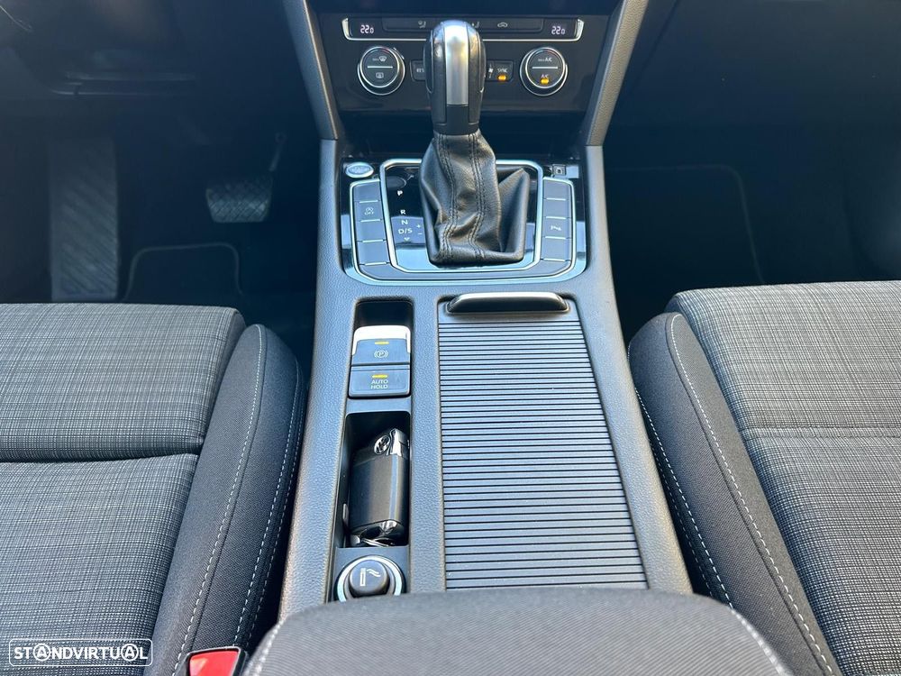 VW Passat Variant 1.6 TDI Confortline DSG - 40