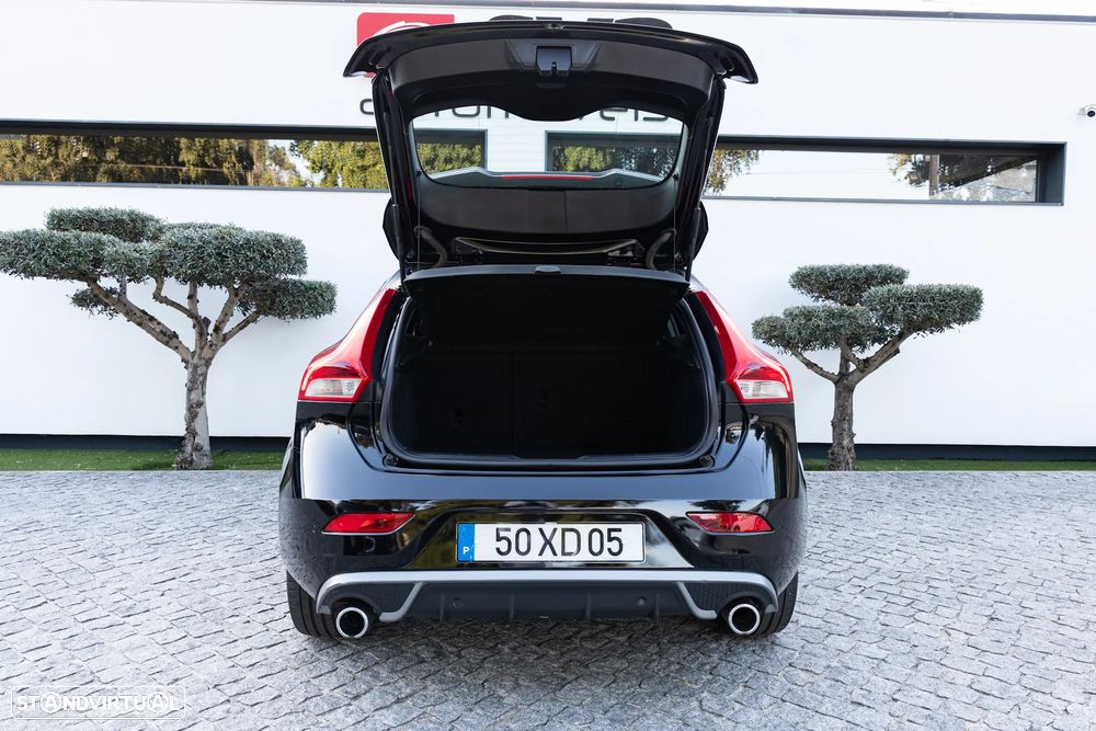 Volvo V40 2.0 D3 R-Design - 20