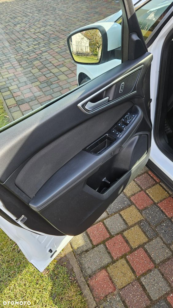 Ford S-Max ver-2-0-tdci-titanium - 12