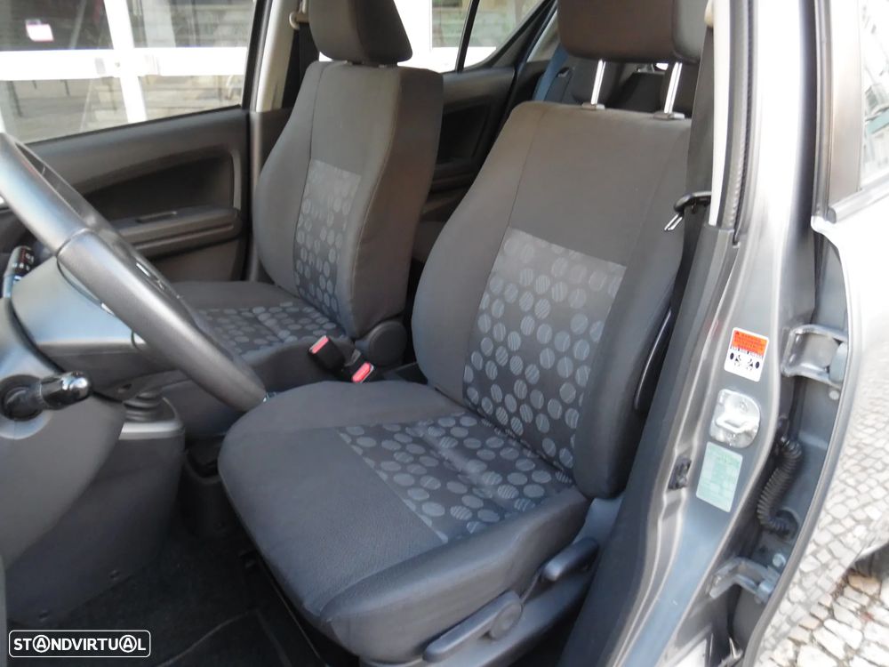 Suzuki Splash 1.0 GLS - 19