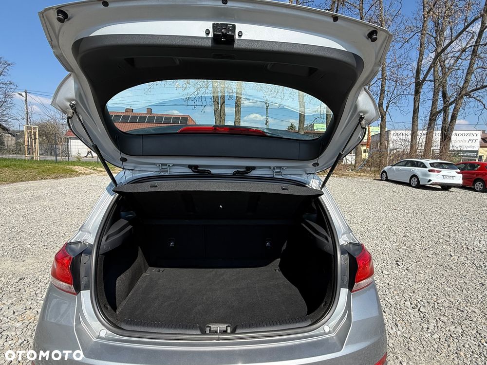 Hyundai i30 1.5 DPI Modern - 12