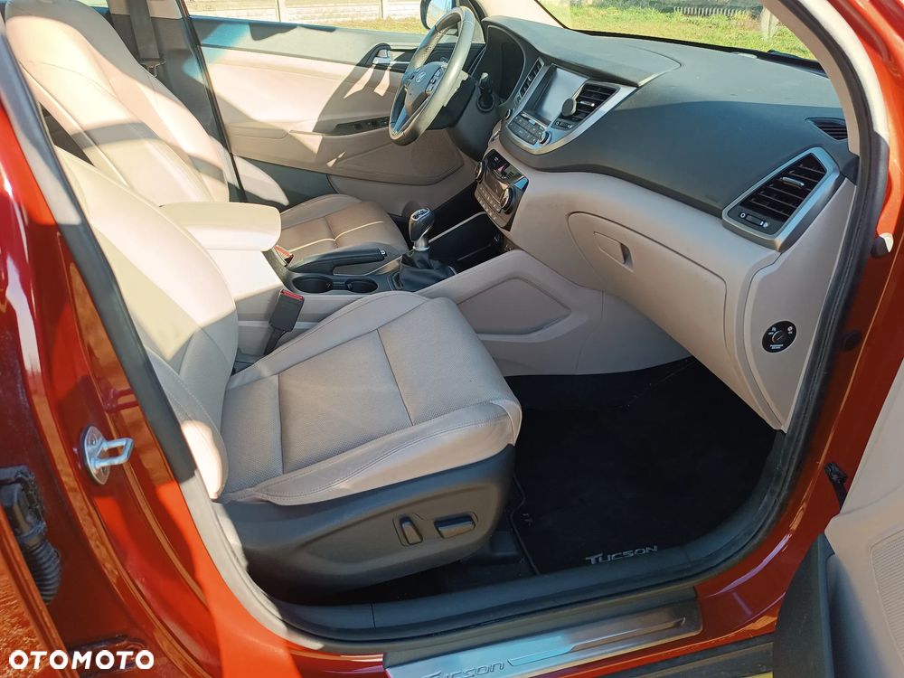 Hyundai Tucson 2.0 CRDi 2WD Trend - 17