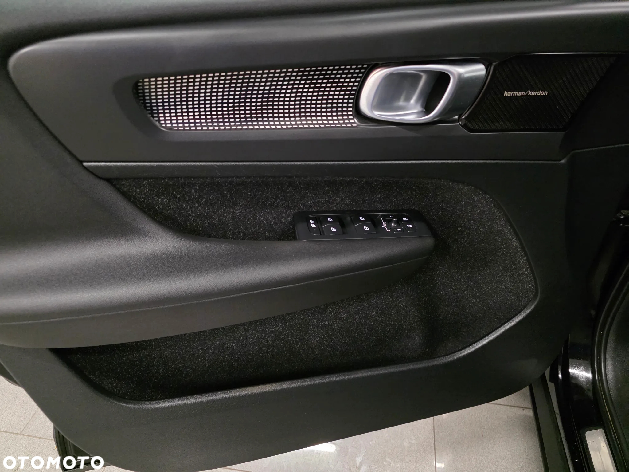 Volvo XC 40 D3 R-Design - 22