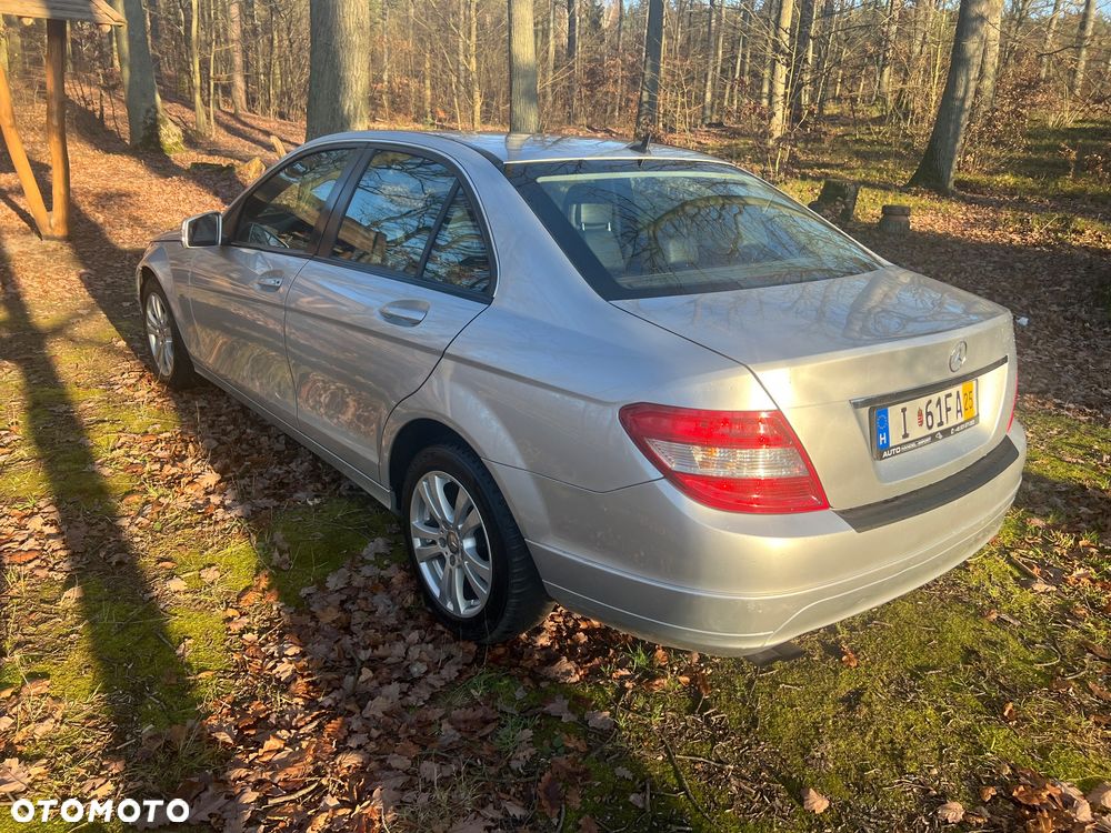 Mercedes-Benz Klasa C 180 Kompressor BlueEFFICIENCY Elegance - 3