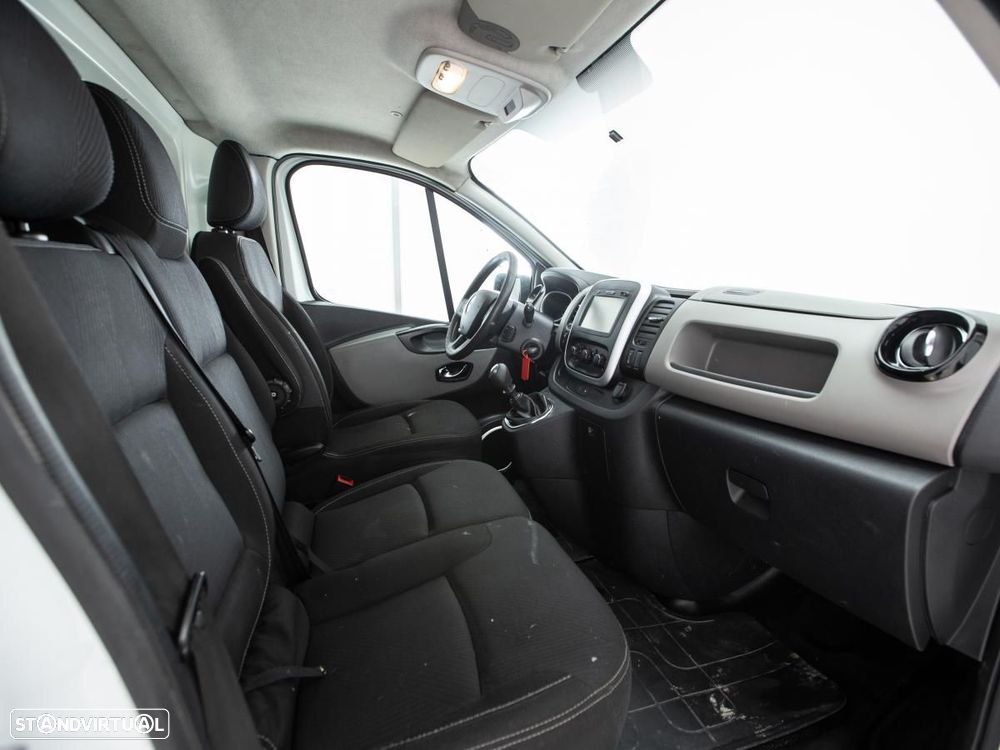 Renault Trafic - 11