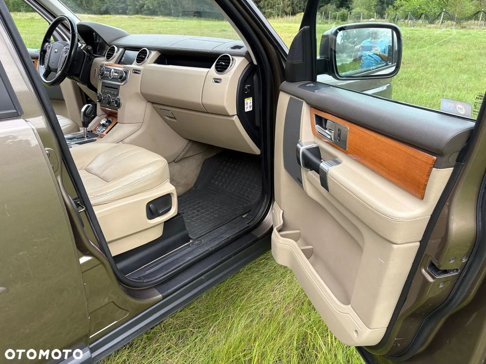 Land Rover Discovery IV 2.7D V6 HSE - 17