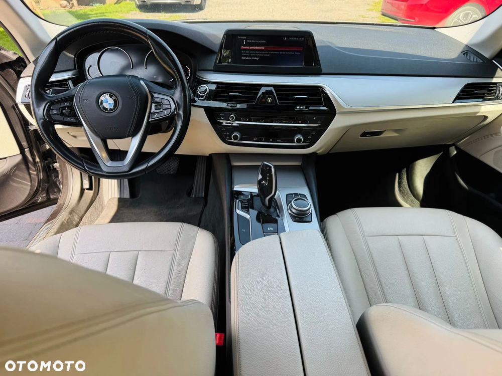 BMW Seria 5 520d - 10