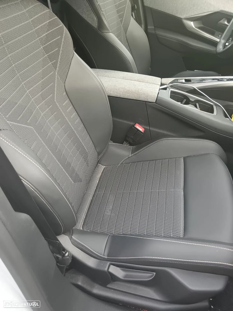 Peugeot 5008 - 11