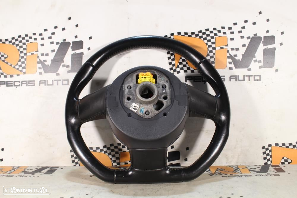Volante Audi A3 8P / A4 B6 B7 B8 / A5 8T / A6 C6 Flat Bottom - 6
