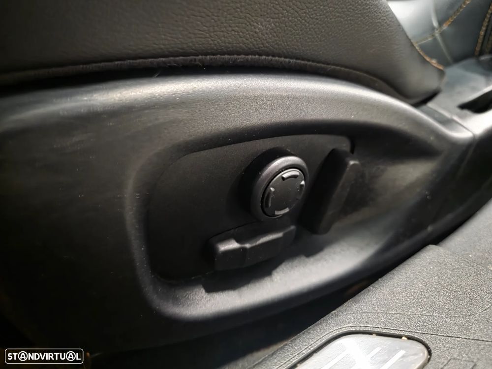 Jaguar XE E-Performance Aut. Prestige - 28