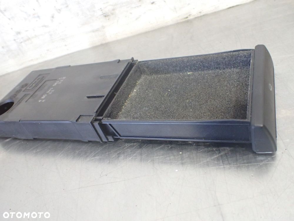 SCHOWEK AUDI A6 C5 2.5 4B0941561C - 5