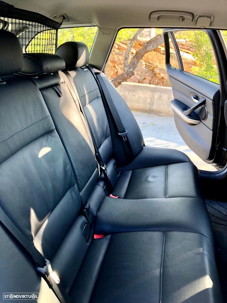 BMW 320 d Touring EfficientDynamics - 17