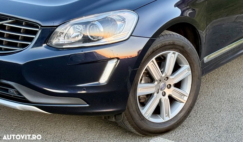 Volvo XC 60 D5 AWD Geartronic Summum - 18