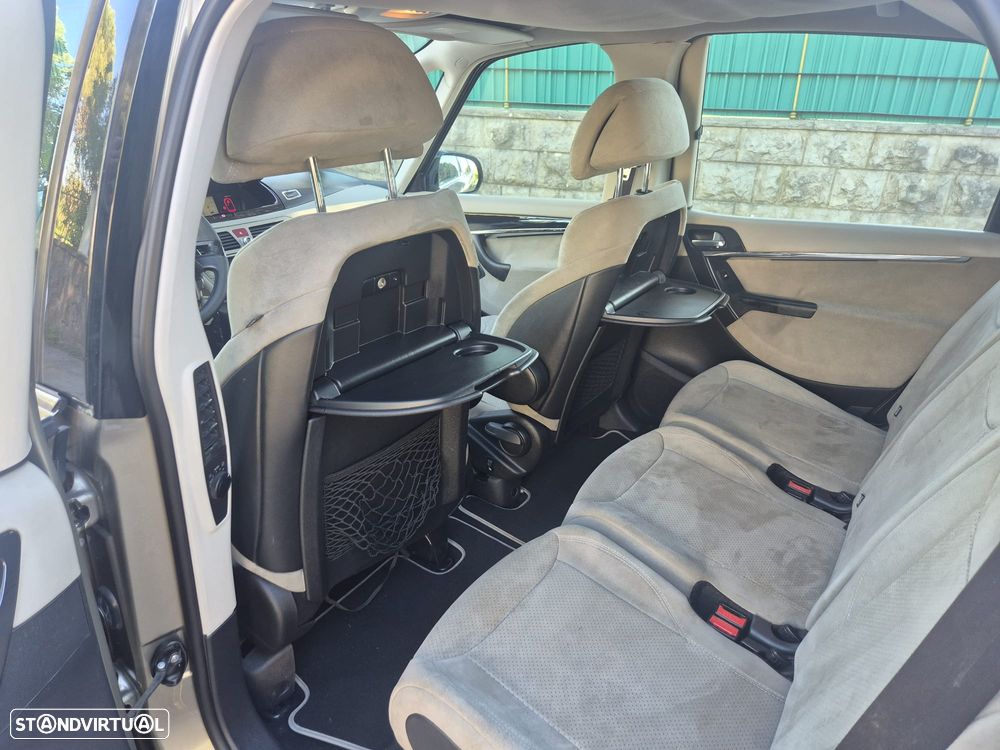 Citroën C4 Picasso - 16