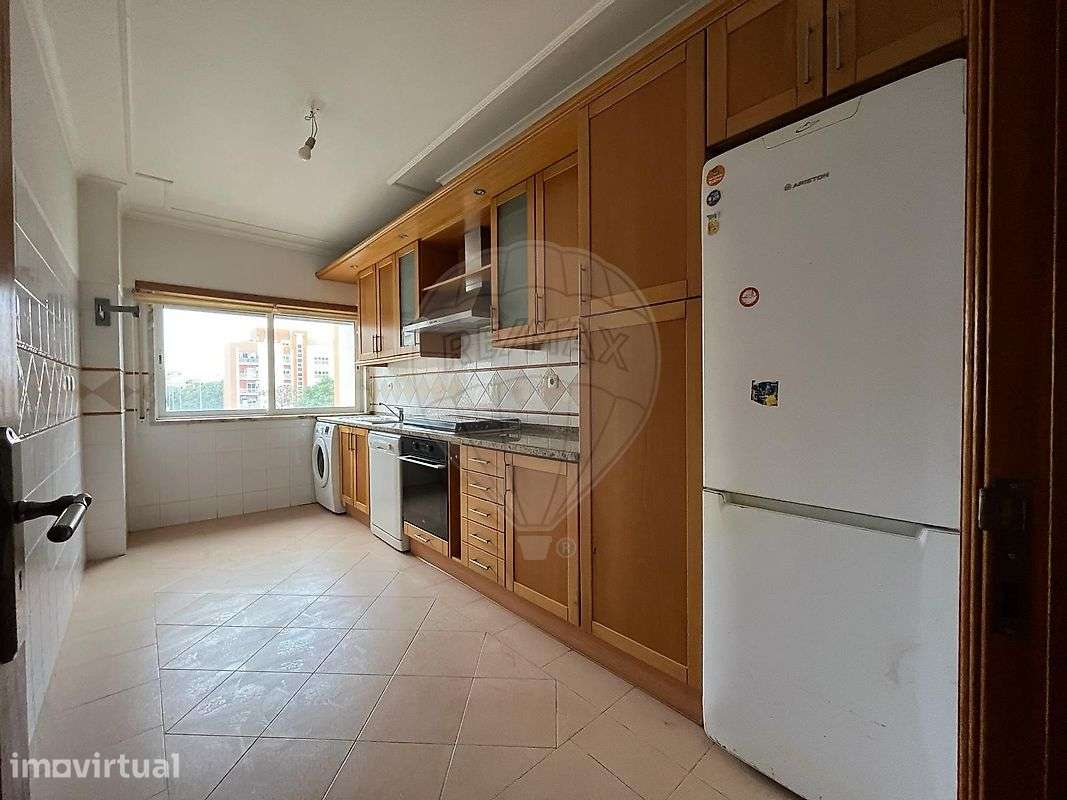 Apartamento T2 para arrendamento - Grande imagem: 2/16